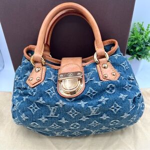 ❗️SOLD ❗️Authentic 🔥Louis Vuitton Denim handbag ❤️
